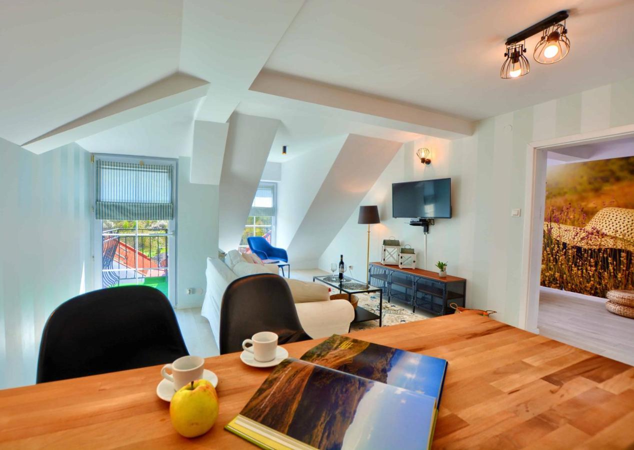 Apartament Beztroski Ustrzyki Dolne Buitenkant foto