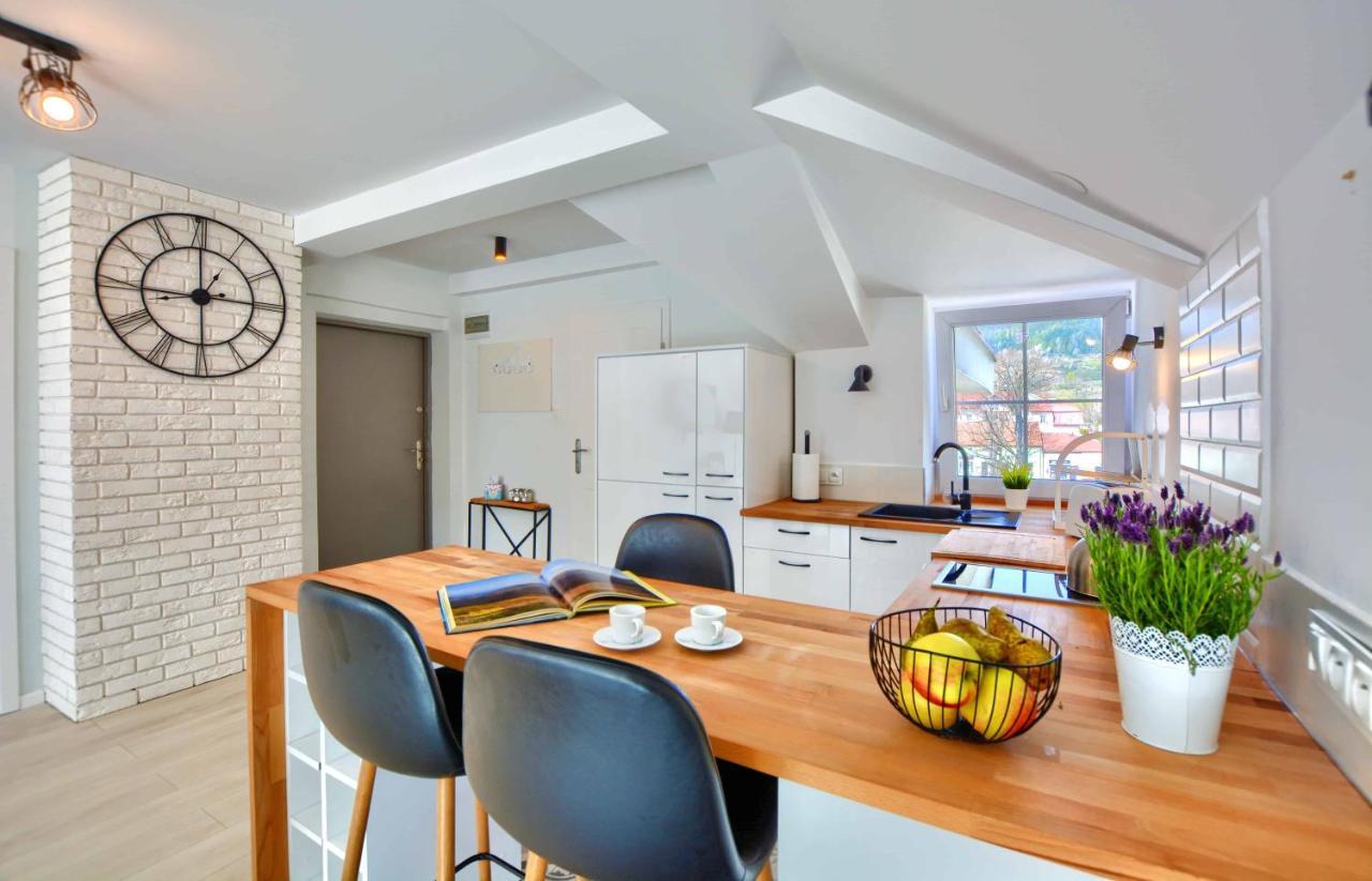 Apartament Beztroski Ustrzyki Dolne Buitenkant foto